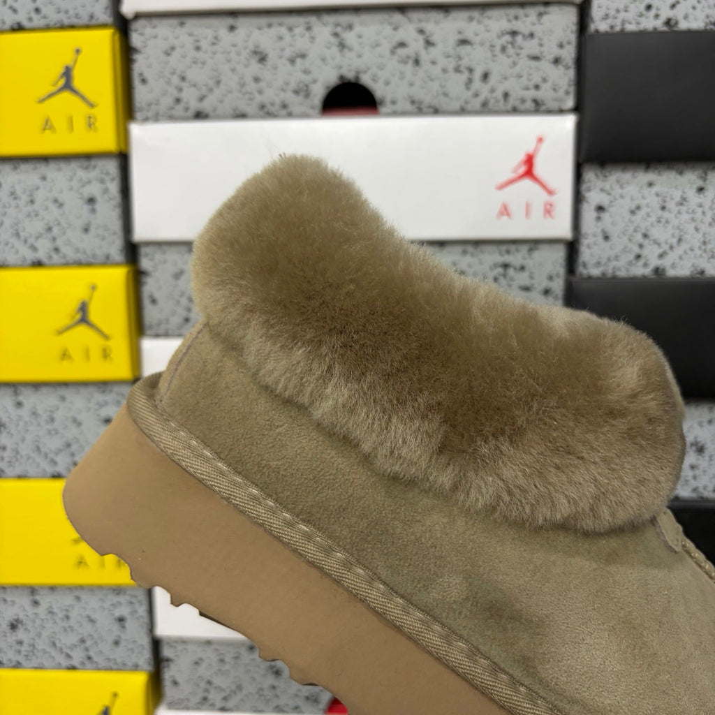 UGG Classic Mini II Platform Boot with Shearling Collar, 3cm Chunky Platform Sole & Tonal Lug Outsole in Taupe