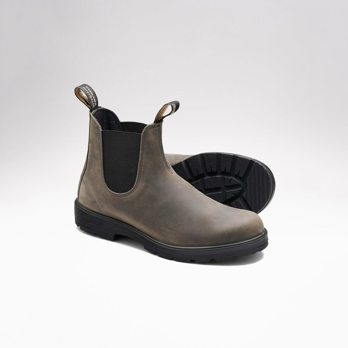 Blundstone 2446 Pre-Worn Leather Boot: Clay