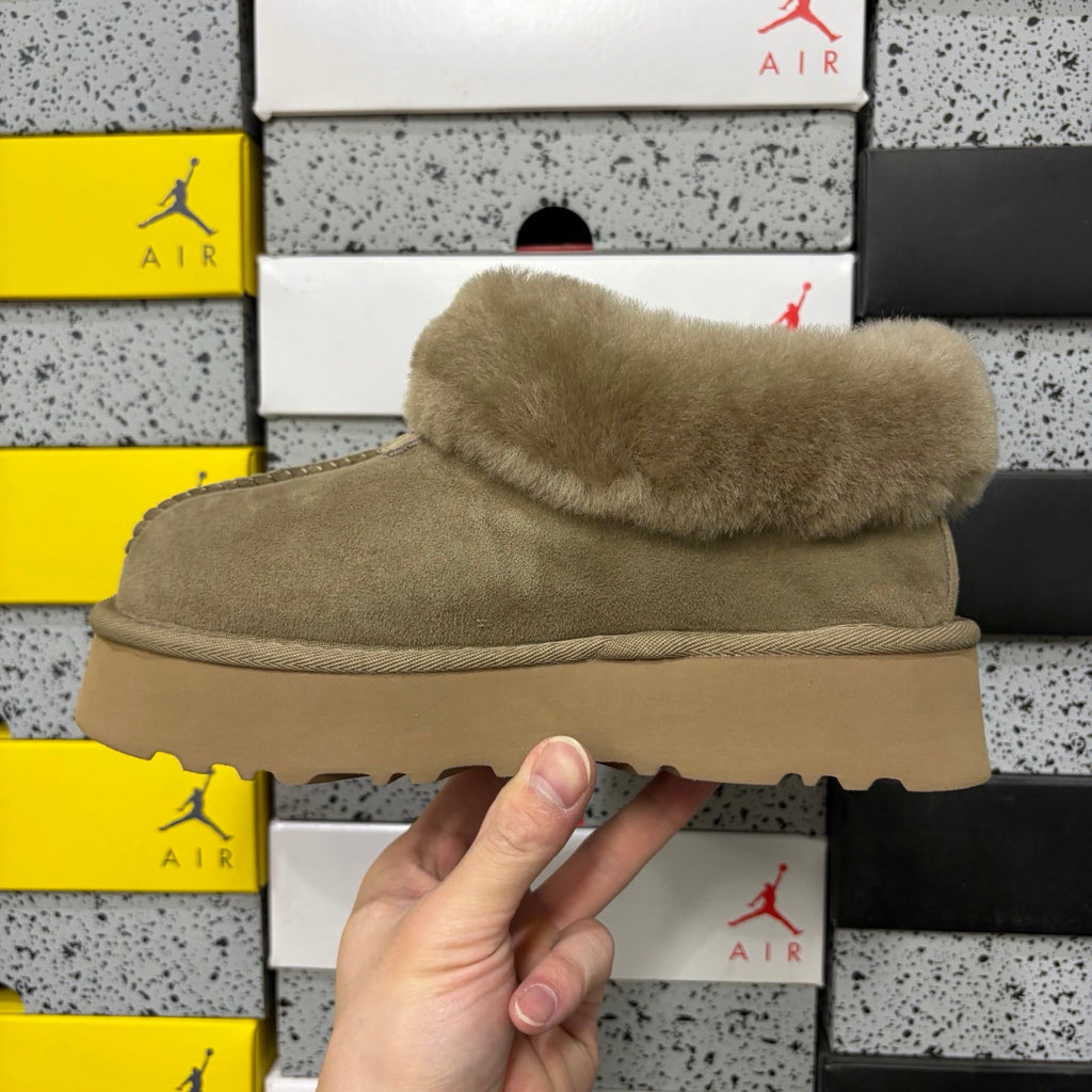 UGG Classic Mini II Platform Boot with Shearling Collar, 3cm Chunky Platform Sole & Tonal Lug Outsole in Taupe