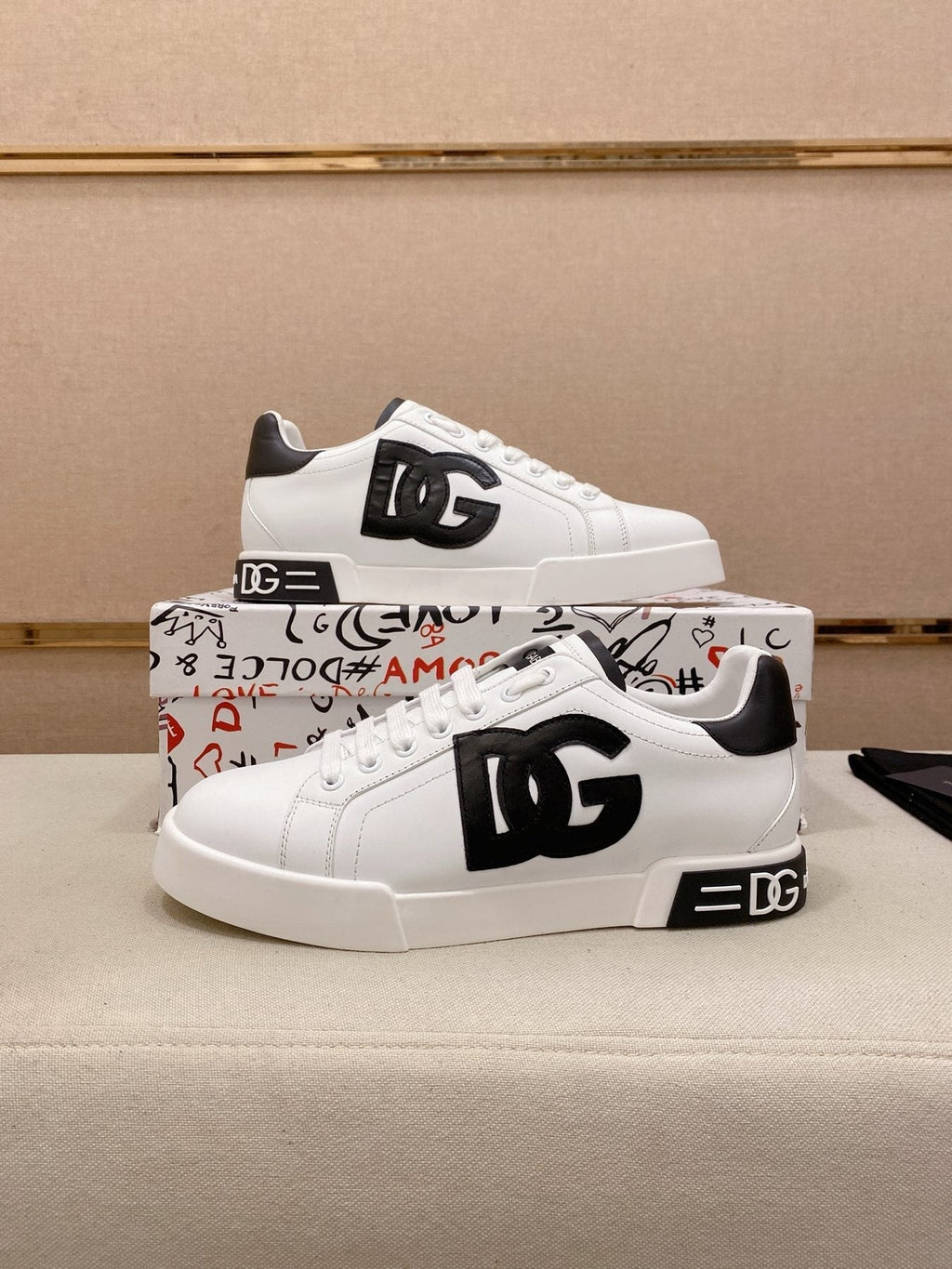 Dolce & Gabbana Men's White Black Accent Sneakers