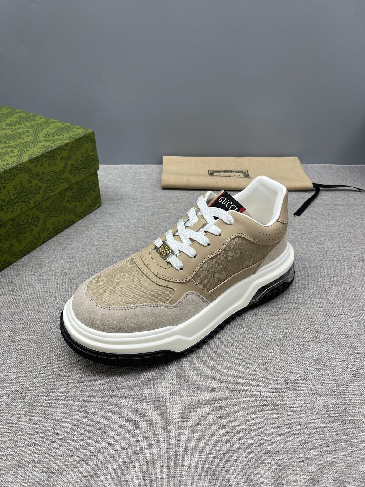 Gucci Men's Low-Top Lace-Up Sneakers