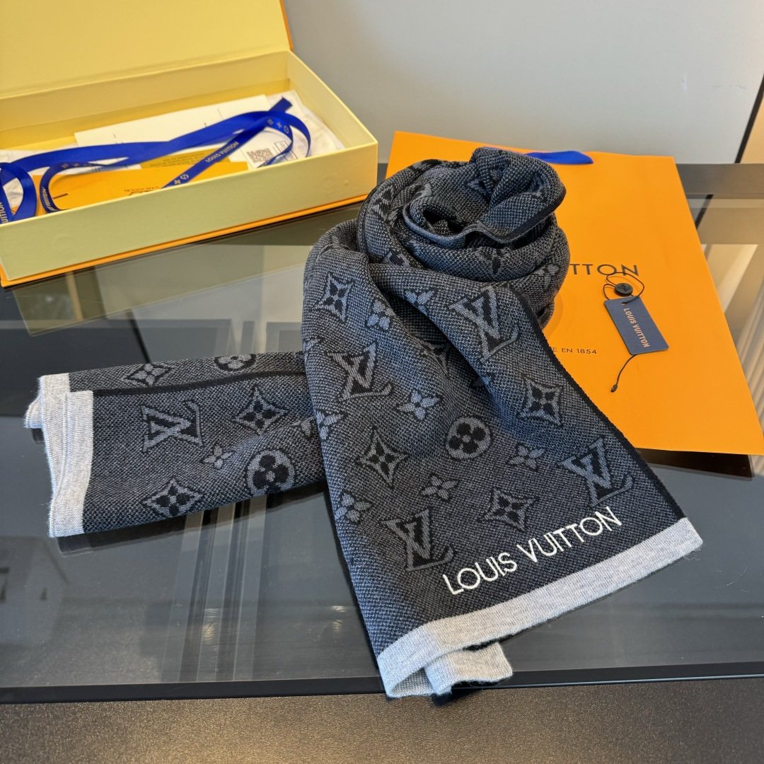 Louis Vuitton Gray Knit Scarf with Contrast Trim