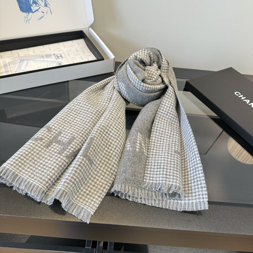 Chanel Two-Tone Houndstooth Fringe Scarf